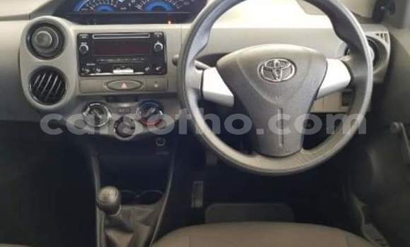 Sayi Na hannu Toyota Etios White Mota in Mafeteng a Mafeteng Sayi Na hannu Toyota Etios White Mota in Mafeteng a Mafeteng