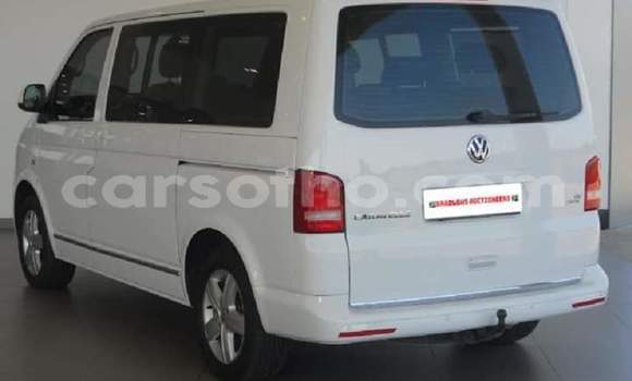 Sayi Na hannu Volkswagen Caravelle White Mota in Mafeteng a Mafeteng Sayi Na hannu Volkswagen Caravelle White Mota in Mafeteng a Mafeteng