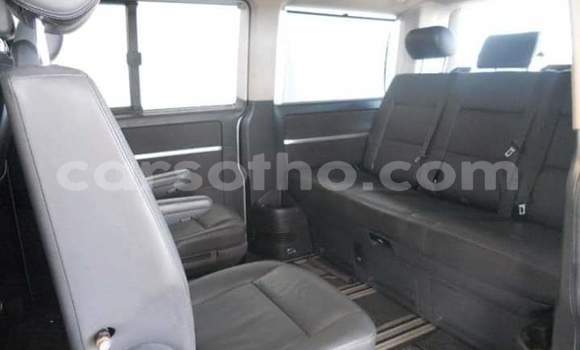Sayi Na hannu Volkswagen Caravelle White Mota in Mafeteng a Mafeteng Sayi Na hannu Volkswagen Caravelle White Mota in Mafeteng a Mafeteng