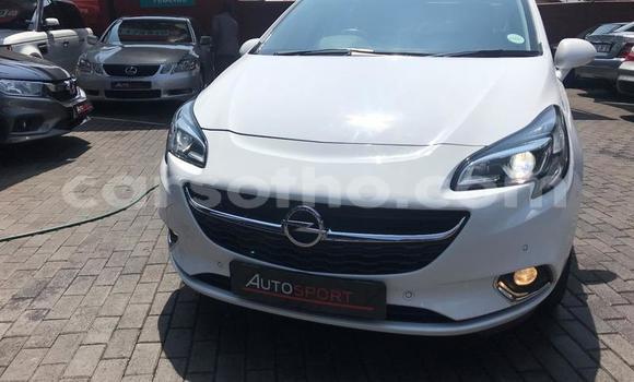 Sayi Na hannu Opel Corsa White Mota in Roma a Maseru Sayi Na hannu Opel Corsa White Mota in Roma a Maseru