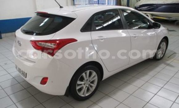 Buy Used Hyundai i30 White Car in Maseru in Maseru Buy Used Hyundai i30 White Car in Maseru in Maseru