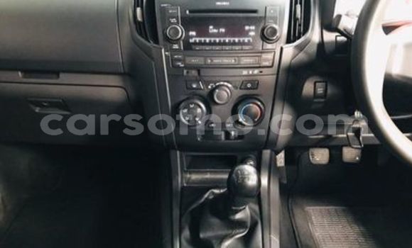 Acheter Occasion Voiture Isuzu KB Blanc à Maseru, Maseru Acheter Occasion Voiture Isuzu KB Blanc à Maseru, Maseru