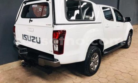 Acheter Occasion Voiture Isuzu KB Blanc à Maseru, Maseru Acheter Occasion Voiture Isuzu KB Blanc à Maseru, Maseru