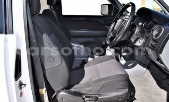 Acheter Occasion Voiture Mazda BT-50 Blanc à Maseru, Maseru Acheter Occasion Voiture Mazda BT-50 Blanc à Maseru, Maseru