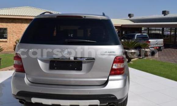 اشتري مستعمل Mercedes-Benz C–Class Silver سيارة في Maseru في Maseru اشتري مستعمل Mercedes-Benz C–Class Silver سيارة في Maseru في Maseru