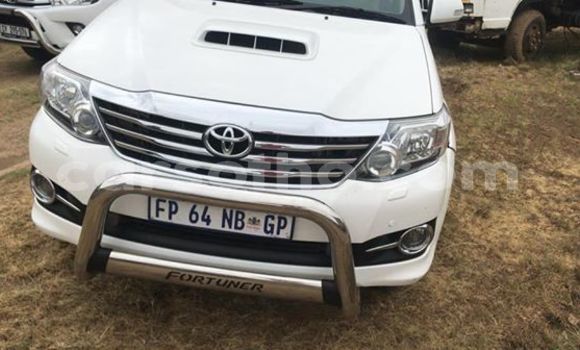 Buy Used Toyota Fortuner White Car in Maseru in Maseru Buy Used Toyota Fortuner White Car in Maseru in Maseru