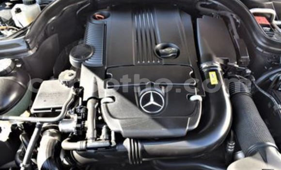 Sayi Na hannu Mercedes-Benz C–Class Silver Mota in Maseru a Maseru Sayi Na hannu Mercedes-Benz C–Class Silver Mota in Maseru a Maseru