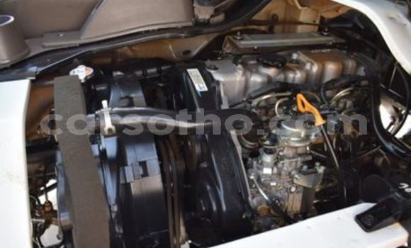 Acheter Occasion Voiture Hyundai H200 Blanc à Maseru, Maseru Acheter Occasion Voiture Hyundai H200 Blanc à Maseru, Maseru