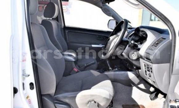 Buy Used Toyota Hilux White Car in Maseru in Maseru Buy Used Toyota Hilux White Car in Maseru in Maseru