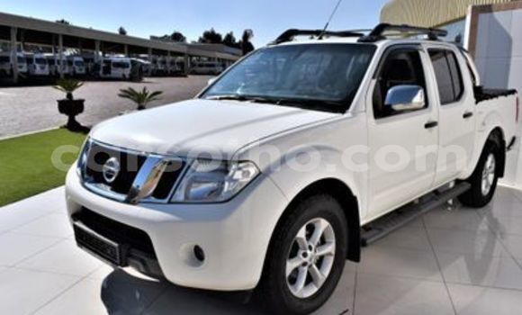 Sayi Na hannu Nissan Navara White Mota in Maseru a Maseru Sayi Na hannu Nissan Navara White Mota in Maseru a Maseru