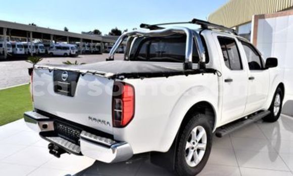 Sayi Na hannu Nissan Navara White Mota in Maseru a Maseru Sayi Na hannu Nissan Navara White Mota in Maseru a Maseru