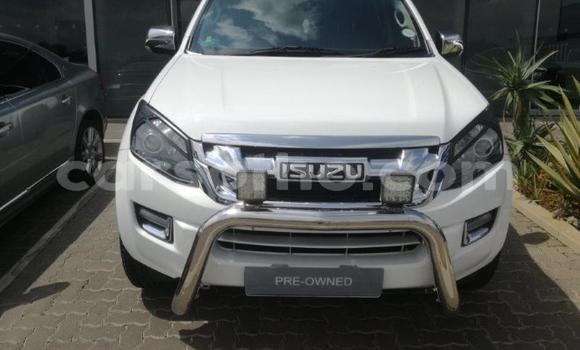 Sayi Na hannu Isuzu KB White Mota in Maseru a Maseru Sayi Na hannu Isuzu KB White Mota in Maseru a Maseru
