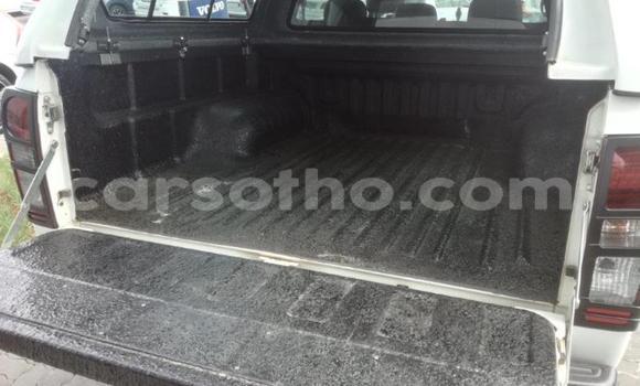 Sayi Na hannu Isuzu KB White Mota in Maseru a Maseru Sayi Na hannu Isuzu KB White Mota in Maseru a Maseru