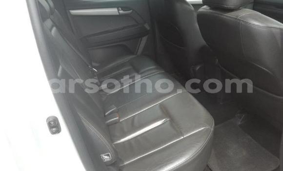 Sayi Na hannu Isuzu KB White Mota in Maseru a Maseru Sayi Na hannu Isuzu KB White Mota in Maseru a Maseru