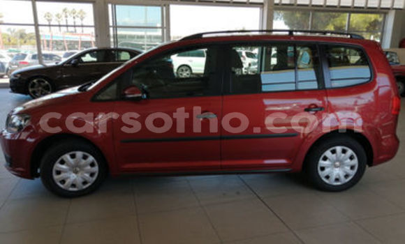 Sayi Na hannu Volkswagen Touran Red Mota in Maseru a Maseru Sayi Na hannu Volkswagen Touran Red Mota in Maseru a Maseru