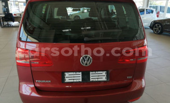Sayi Na hannu Volkswagen Touran Red Mota in Maseru a Maseru Sayi Na hannu Volkswagen Touran Red Mota in Maseru a Maseru