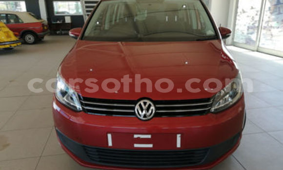 Sayi Na hannu Volkswagen Touran Red Mota in Maseru a Maseru Sayi Na hannu Volkswagen Touran Red Mota in Maseru a Maseru