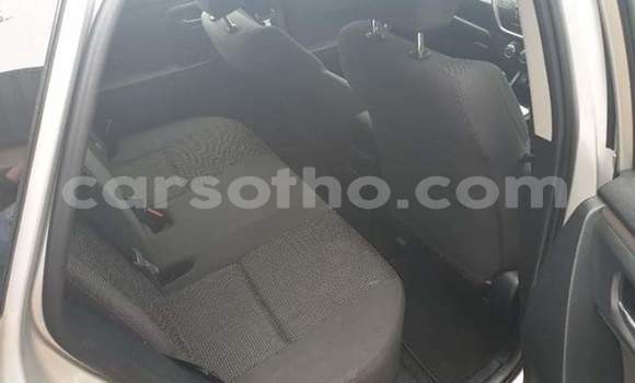 Sayi Na hannu Toyota Auris Silver Mota in Mafeteng a Mafeteng Sayi Na hannu Toyota Auris Silver Mota in Mafeteng a Mafeteng