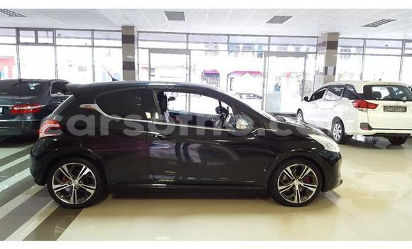 Sayi Na hannu Peugeot 208 GTi Black Mota in Roma a Maseru Sayi Na hannu Peugeot 208 GTi Black Mota in Roma a Maseru