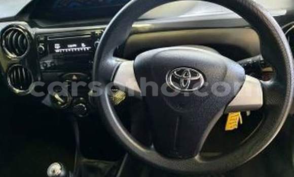 Sayi Na hannu Toyota Etios Beige Mota in Mafeteng a Mafeteng Sayi Na hannu Toyota Etios Beige Mota in Mafeteng a Mafeteng