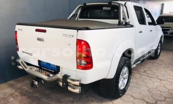 Buy Used Toyota Hilux White Car in Maseru in Maseru Buy Used Toyota Hilux White Car in Maseru in Maseru