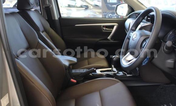 اشتري مستعمل Toyota Fortuner Silver سيارة في Maseru في Maseru اشتري مستعمل Toyota Fortuner Silver سيارة في Maseru في Maseru