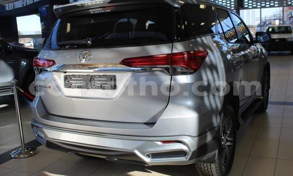 اشتري مستعمل Toyota Fortuner Silver سيارة في Maseru في Maseru اشتري مستعمل Toyota Fortuner Silver سيارة في Maseru في Maseru