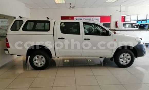 اشتري مستعمل Toyota Hilux White سيارة في Maseru في Maseru اشتري مستعمل Toyota Hilux White سيارة في Maseru في Maseru