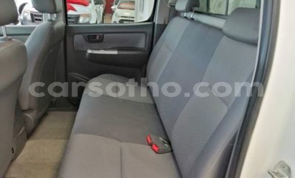 اشتري مستعمل Toyota Hilux White سيارة في Maseru في Maseru اشتري مستعمل Toyota Hilux White سيارة في Maseru في Maseru