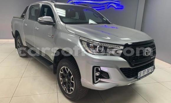 Sayi Na hannu Toyota Hilux Silver Mota in Maseru a Maseru Sayi Na hannu Toyota Hilux Silver Mota in Maseru a Maseru