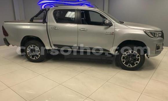 Sayi Na hannu Toyota Hilux Silver Mota in Maseru a Maseru Sayi Na hannu Toyota Hilux Silver Mota in Maseru a Maseru