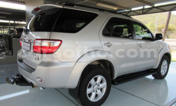 Acheter Occasion Voiture Toyota Fortuner Gris à Maseru, Maseru Acheter Occasion Voiture Toyota Fortuner Gris à Maseru, Maseru
