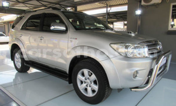 Acheter Occasion Voiture Toyota Fortuner Gris à Maseru, Maseru Acheter Occasion Voiture Toyota Fortuner Gris à Maseru, Maseru