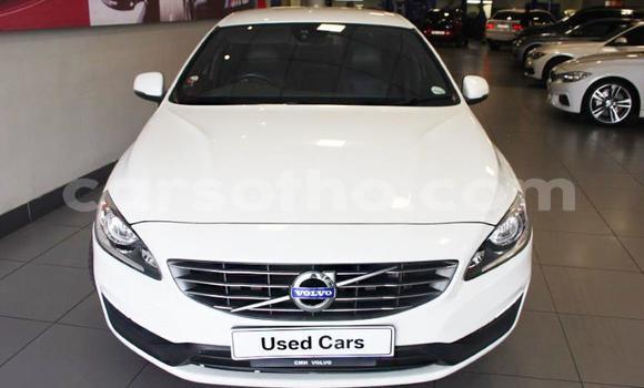 Acheter Occasion Voiture Volvo S60 Blanc à Maseru, Maseru Acheter Occasion Voiture Volvo S60 Blanc à Maseru, Maseru