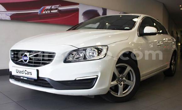 Acheter Occasion Voiture Volvo S60 Blanc à Maseru, Maseru Acheter Occasion Voiture Volvo S60 Blanc à Maseru, Maseru