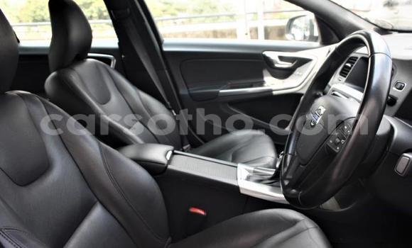 Acheter Occasion Voiture Volvo S60 Blanc à Maseru, Maseru Acheter Occasion Voiture Volvo S60 Blanc à Maseru, Maseru