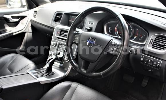 Acheter Occasion Voiture Volvo S60 Blanc à Maseru, Maseru Acheter Occasion Voiture Volvo S60 Blanc à Maseru, Maseru