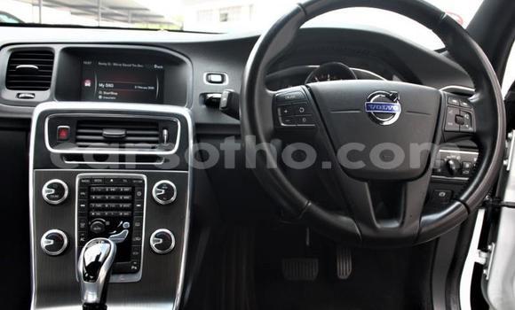 Acheter Occasion Voiture Volvo S60 Blanc à Maseru, Maseru Acheter Occasion Voiture Volvo S60 Blanc à Maseru, Maseru