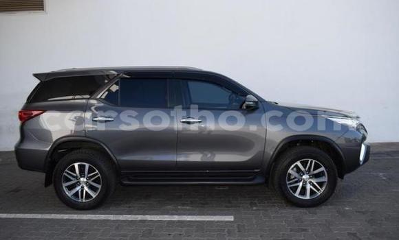 اشتري مستعمل Toyota Fortuner Silver سيارة في Maseru في Maseru اشتري مستعمل Toyota Fortuner Silver سيارة في Maseru في Maseru