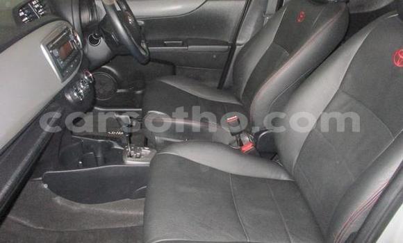 اشتري مستعمل Toyota Yaris Silver سيارة في Maseru في Maseru اشتري مستعمل Toyota Yaris Silver سيارة في Maseru في Maseru