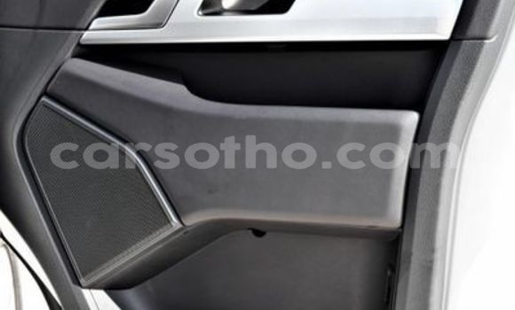 Acheter Occasion Voiture Volkswagen Karmann-Ghia Blanc à Maseru, Maseru Acheter Occasion Voiture Volkswagen Karmann-Ghia Blanc à Maseru, Maseru