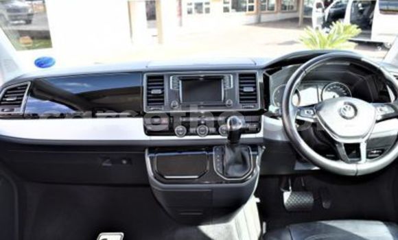 Acheter Occasion Voiture Volkswagen Karmann-Ghia Blanc à Maseru, Maseru Acheter Occasion Voiture Volkswagen Karmann-Ghia Blanc à Maseru, Maseru