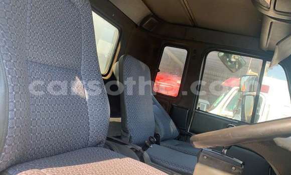 Acheter Occasion Utilitaire Nissan UD Blanc à Maputsoe, Leribe Acheter Occasion Utilitaire Nissan UD Blanc à Maputsoe, Leribe