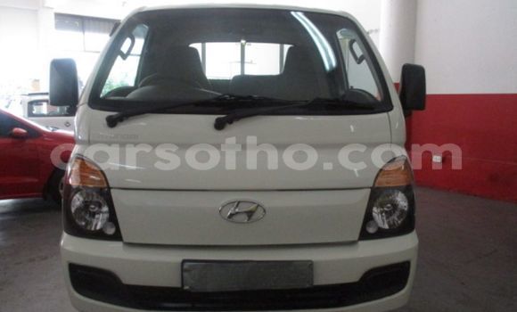 Buy Used Hyundai H200 White Truck in Maseru in Maseru Buy Used Hyundai H200 White Truck in Maseru in Maseru