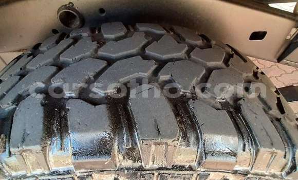 اشتري مستعمل Toyota Land Cruiser Beige سيارة في Mohale's Hoek في Mohale's Hoek اشتري مستعمل Toyota Land Cruiser Beige سيارة في Mohale's Hoek في Mohale's Hoek