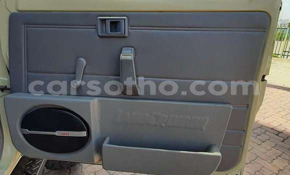اشتري مستعمل Toyota Land Cruiser Beige سيارة في Mohale's Hoek في Mohale's Hoek اشتري مستعمل Toyota Land Cruiser Beige سيارة في Mohale's Hoek في Mohale's Hoek