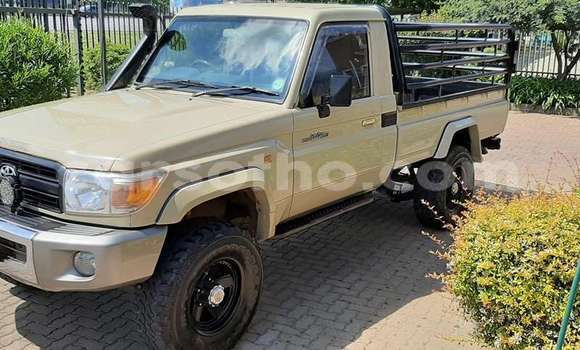 اشتري مستعمل Toyota Land Cruiser Beige سيارة في Mohale's Hoek في Mohale's Hoek اشتري مستعمل Toyota Land Cruiser Beige سيارة في Mohale's Hoek في Mohale's Hoek