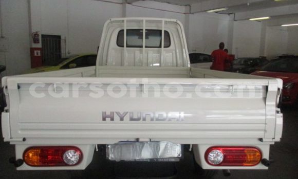 Buy Used Hyundai H200 White Truck in Maseru in Maseru Buy Used Hyundai H200 White Truck in Maseru in Maseru