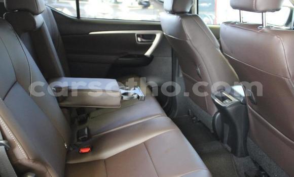 Buy Used Toyota Fortuner White Car in Maseru in Maseru Buy Used Toyota Fortuner White Car in Maseru in Maseru