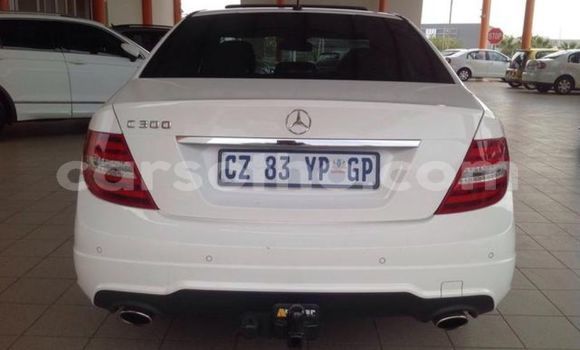 Buy Used Mercedes-Benz C-klasse White Car in Maseru in Maseru Buy Used Mercedes-Benz C-klasse White Car in Maseru in Maseru